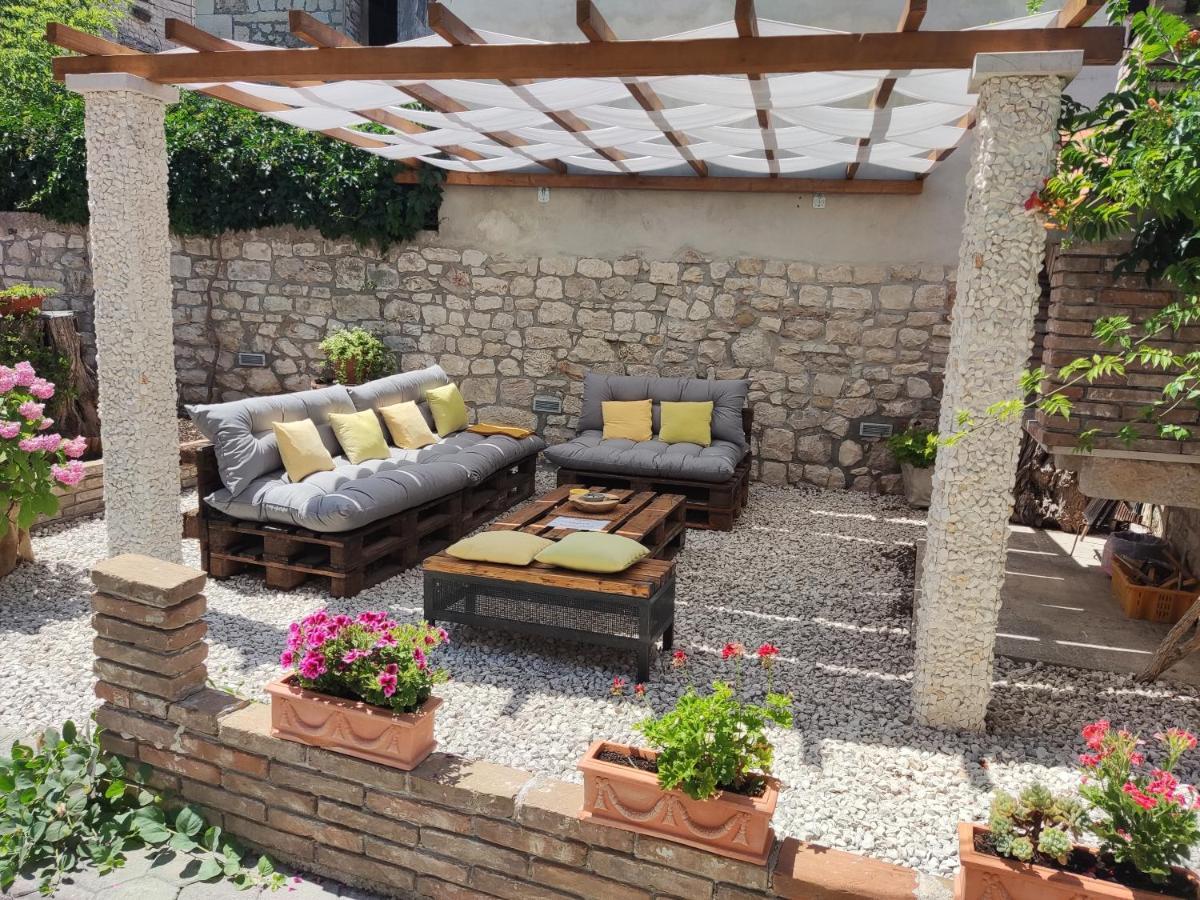 **Stone House ** Trogir Center ** Old Town Appartement Buitenkant foto
